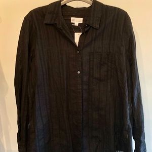 Gap button down shirt